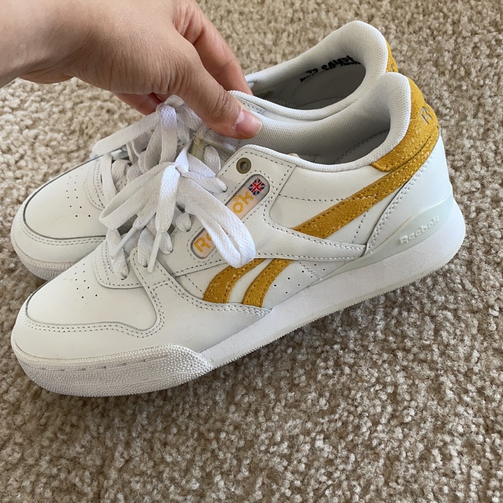 Limited edition reebok club c size 7